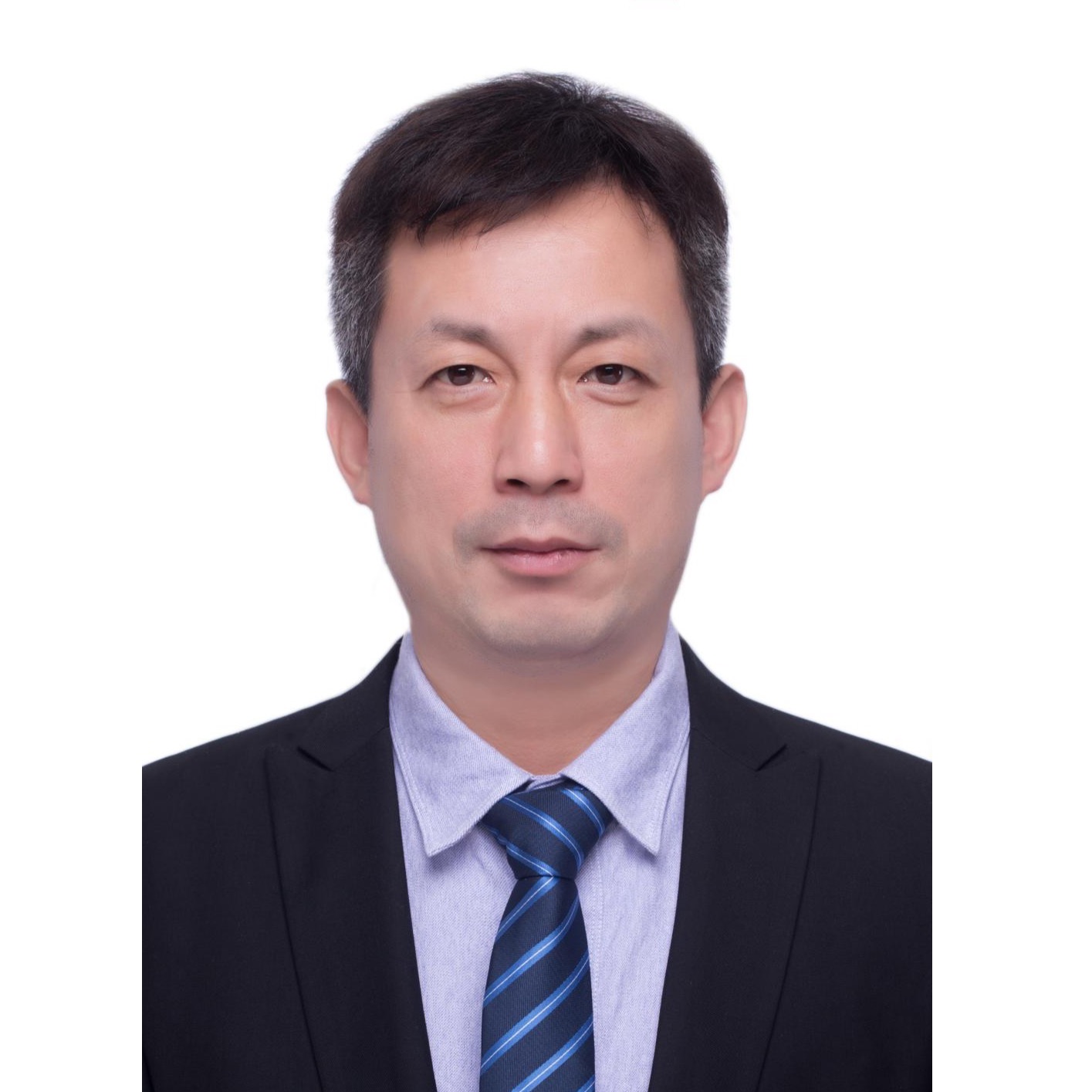 党委书记曲刚科研项目助研马崇彩